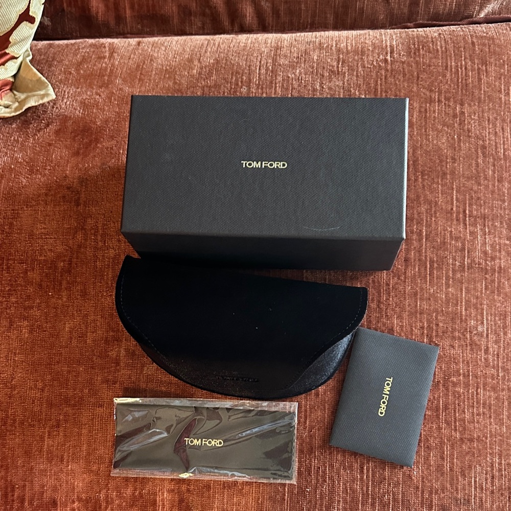 Tom Ford Black Sunglasses Case Set